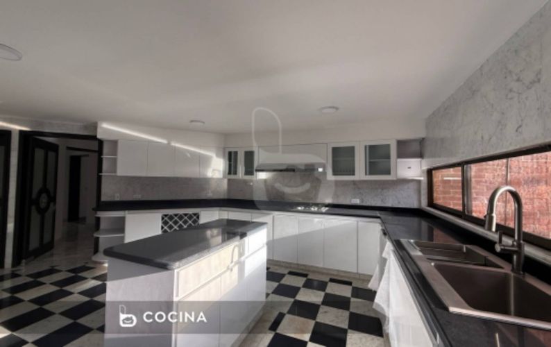 Apartamento de 5 alcobas en venta en La Carolina, Bogotá, 1000 m² · foto 5 de 15