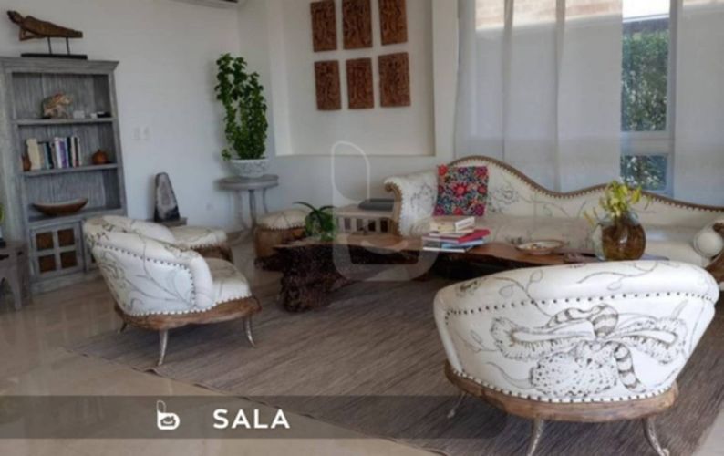 Casa de 8 alcobas en arriendo en El Rubi, Cartagena, 852 m² · foto 4 de 18