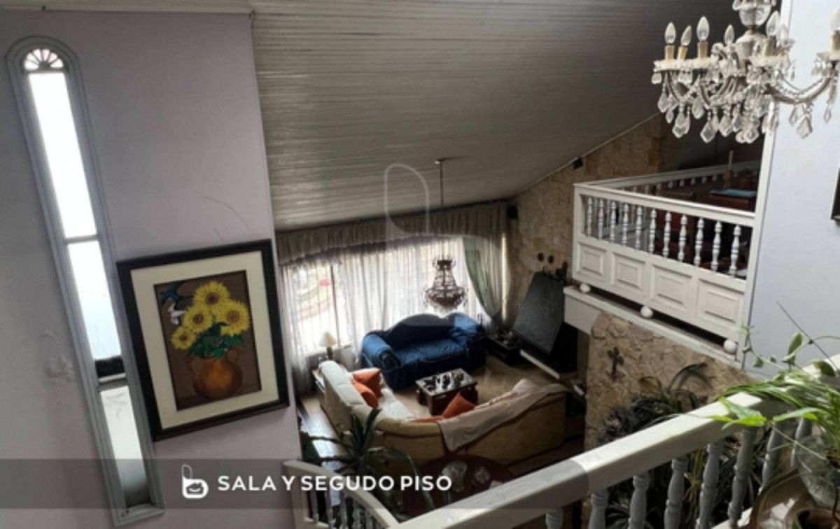 Casa en venta en Alhambra, Bogotá · foto 3 de 14