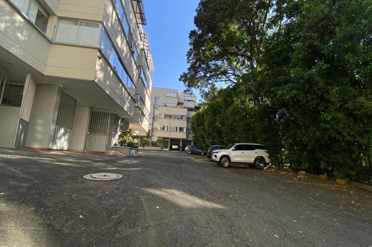 Apartamento de 3 alcobas en venta en El Tesoro, Medellín, 165 m² · foto 11 de 11