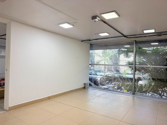 Local en venta en Cristo Rey, Medellín, 460 m² · foto 19 de 19
