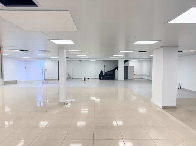 Local en venta en Cristo Rey, Medellín, 460 m² · foto 7 de 19