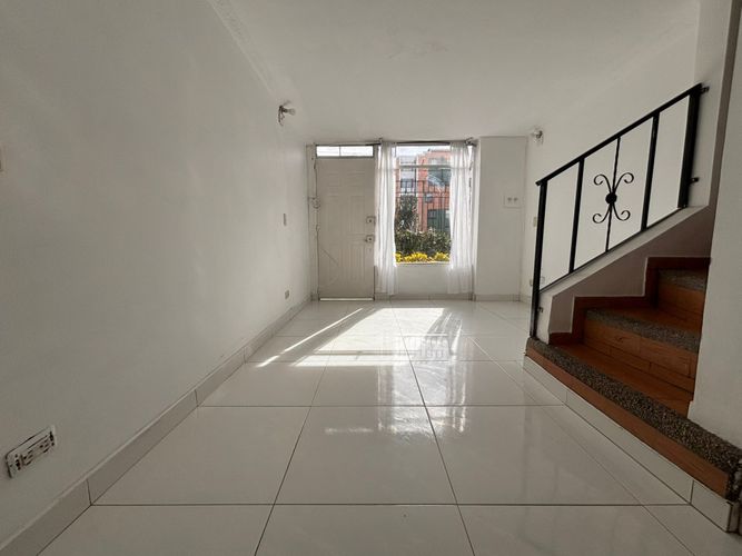 Casa de 4 alcobas en venta en Techo, Bogotá, 52 m² · foto 8 de 24