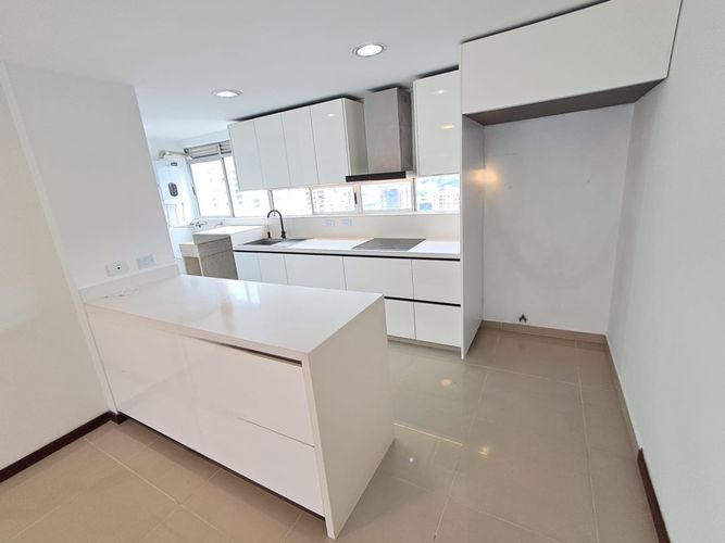 Apartamento de 3 alcobas en arriendo en Los Balsos, Medellín, 116 m² · foto 3 de 21
