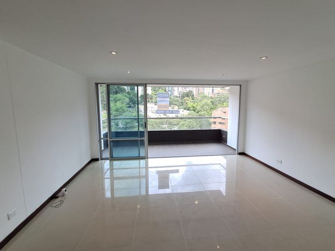 Apartamento de 3 alcobas en arriendo en Los Balsos, Medellín, 116 m² · foto 7 de 21