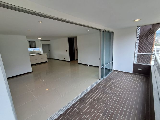 Apartamento de 3 alcobas en arriendo en Los Balsos, Medellín, 116 m² · foto 9 de 21