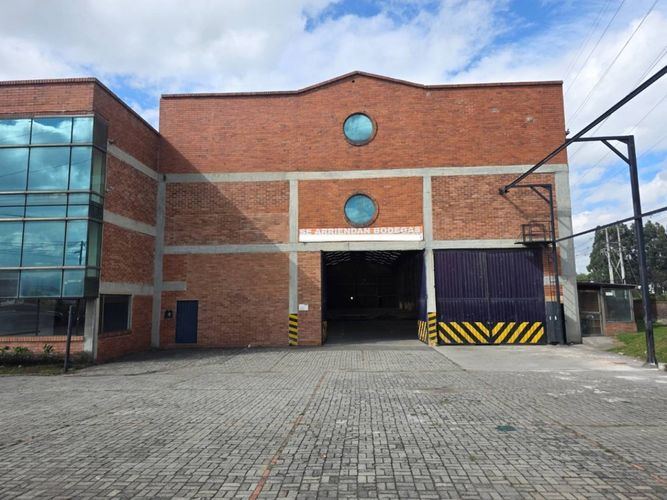 Bodega en arriendo en San Francisco, Soacha, 2100 m² · foto 5 de 16