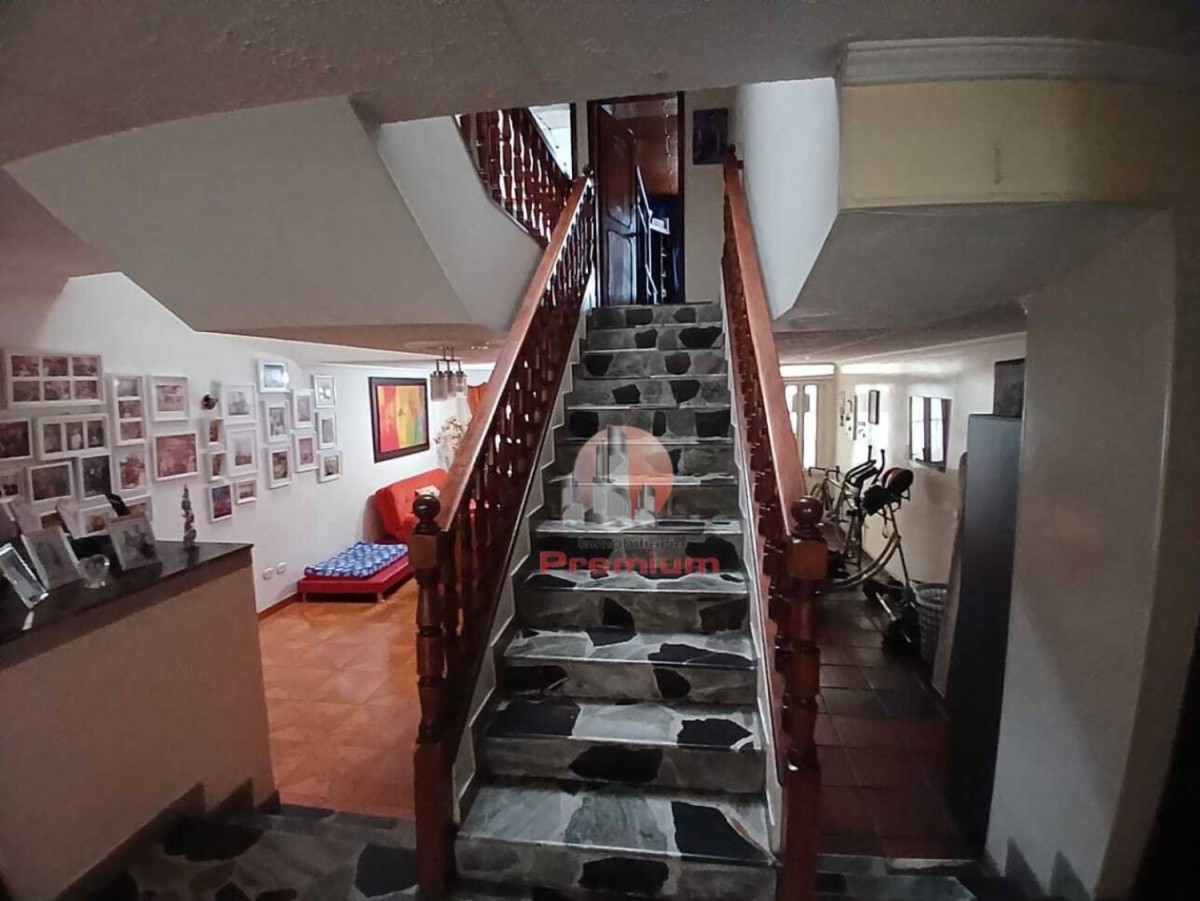 Casa en venta en Normandia, Bogotá · foto 2 de 20