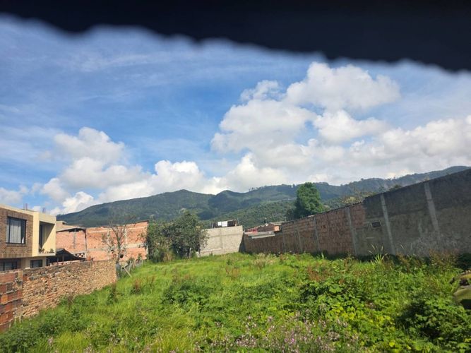 Lote en venta en Capellania, Cajicá, 702 m² · foto 2 de 17