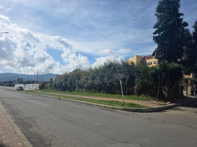 Lote en venta en Capellania, Cajicá, 1500 m² · foto 2 de 9