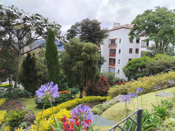 Apartamento de 4 alcobas en venta en Lindaraja, Bogotá, 127 m² · foto 18 de 21
