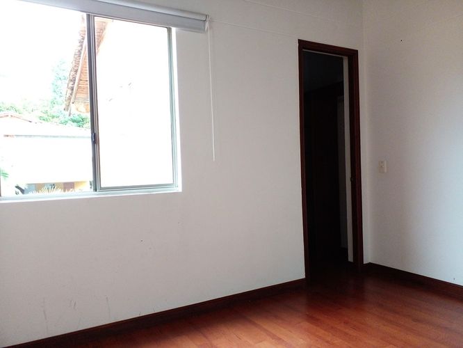 Casa de 3 alcobas en arriendo en Los Naranjos, Envigado, 460 m² · foto 5 de 20