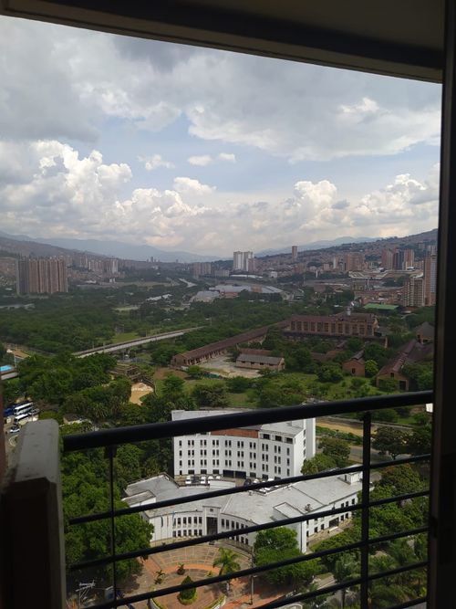 Apartamento de 3 alcobas en venta en Niquia, Bello, 70 m² · foto 2 de 18