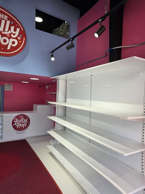 Local en arriendo en Los Colores, Medellín, 28 m² · foto 10 de 10