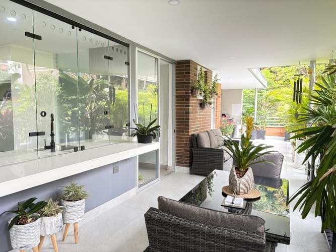 Apartamento en venta en Castropol, Medellín · foto 2 de 18