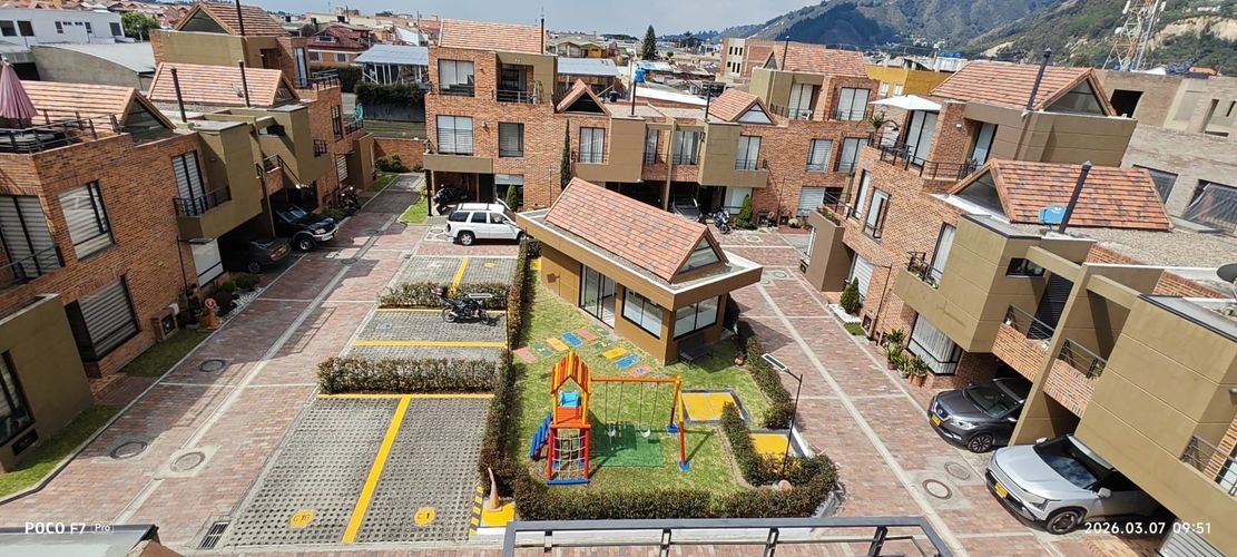 Casa de 3 alcobas en venta en Cota, 122 m² · foto 3 de 15