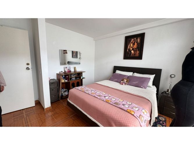 Casa en venta en Kennedy Central, Bogotá, 309 m² · foto 3 de 24