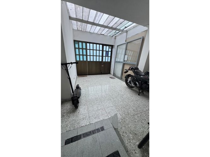 Casa en venta en Kennedy Central, Bogotá, 309 m² · foto 5 de 24