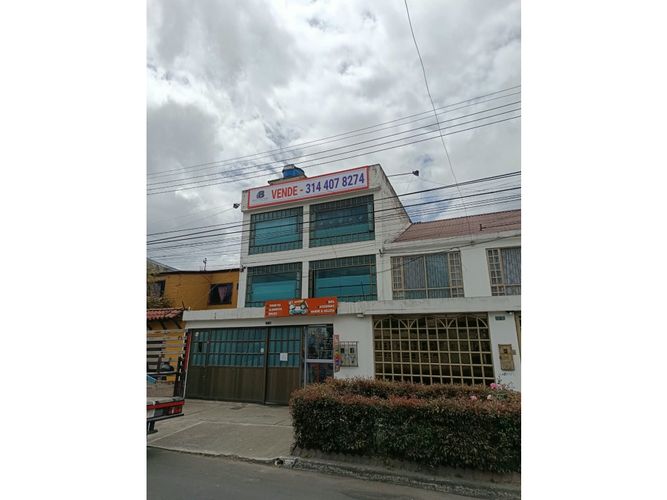 Casa en venta en Kennedy Central, Bogotá, 309 m² · foto 17 de 24