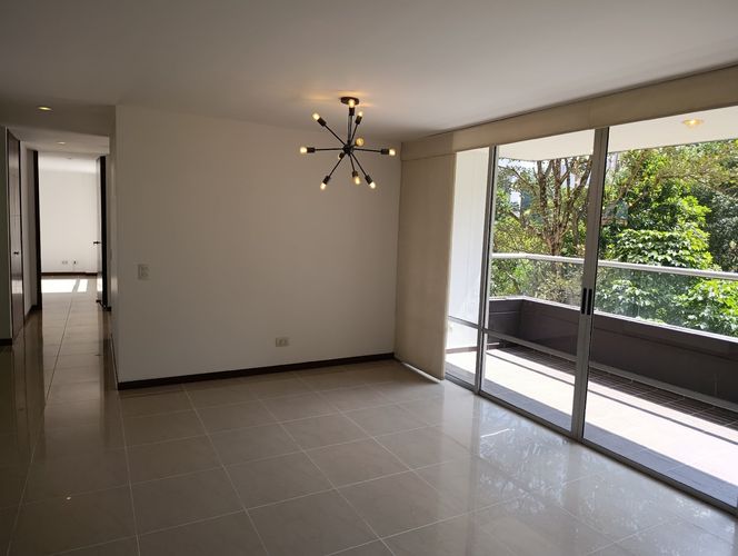 Apartamento de 3 alcobas en arriendo en Los Balsos, Medellín, 135 m² · foto 4 de 24