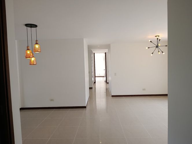 Apartamento de 3 alcobas en arriendo en Los Balsos, Medellín, 135 m² · foto 6 de 24