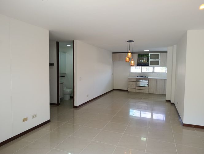 Apartamento de 3 alcobas en arriendo en Los Balsos, Medellín, 135 m² · foto 7 de 24