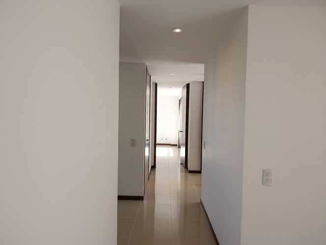 Apartamento de 3 alcobas en arriendo en Los Balsos, Medellín, 135 m² · foto 12 de 24