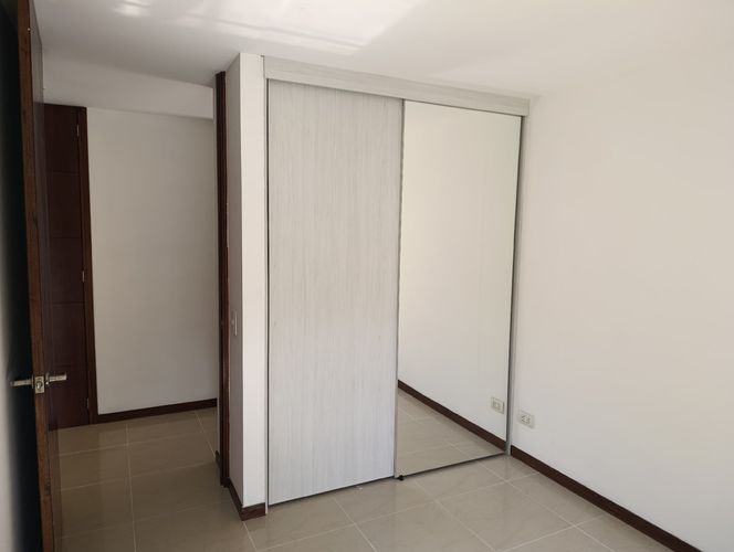 Apartamento de 3 alcobas en arriendo en Los Balsos, Medellín, 135 m² · foto 19 de 24