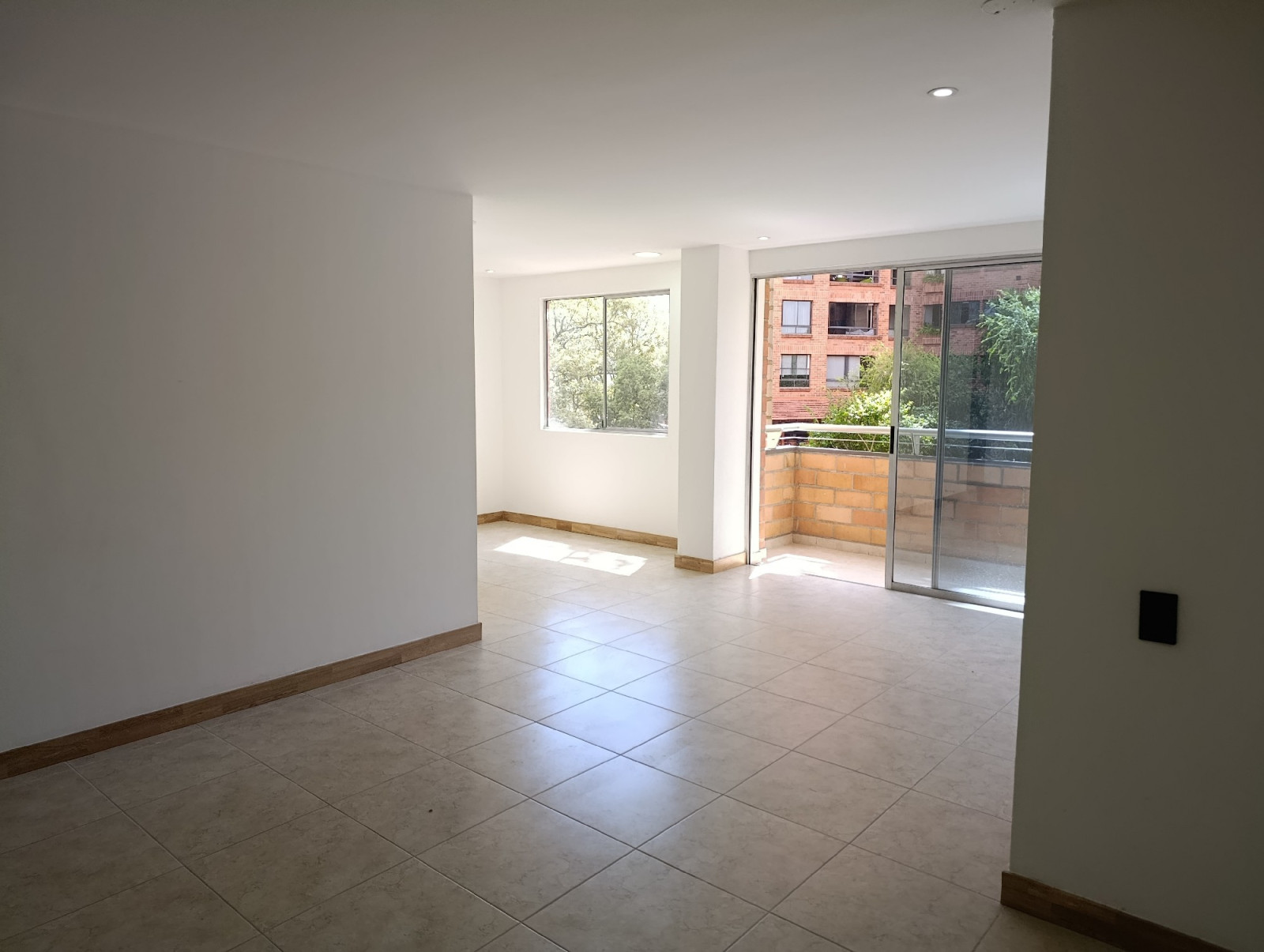 Apartamento en arriendo en Patio Bonito, Medellín · foto 2 de 24