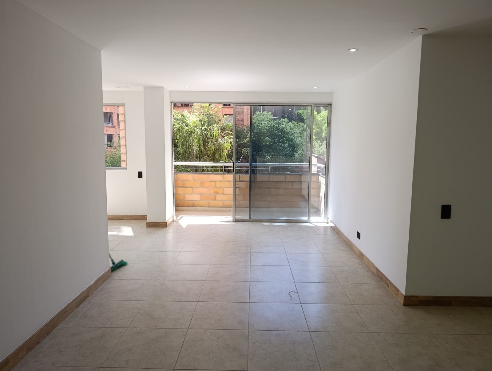 Apartamento en arriendo en Patio Bonito, Medellín · foto 3 de 24