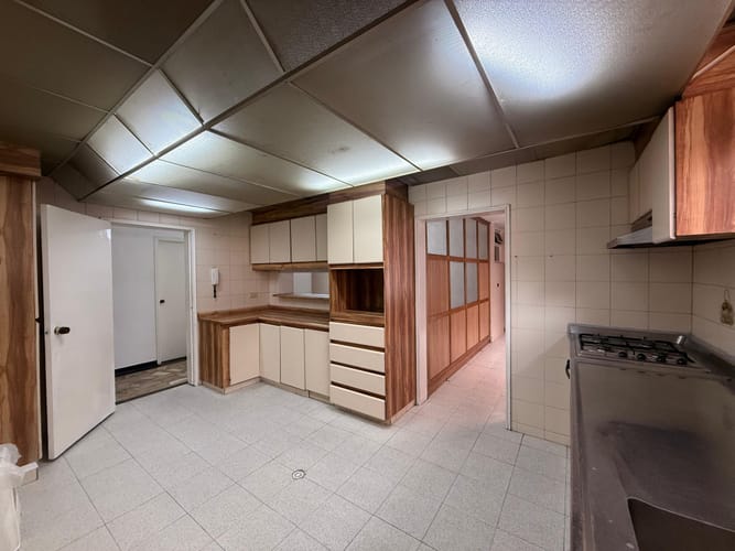 Apartamento de 3 alcobas en venta en Chico Norte, Bogotá, 230 m² · foto 8 de 22