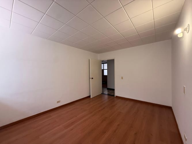 Apartamento de 3 alcobas en venta en Chico Norte, Bogotá, 230 m² · foto 11 de 22