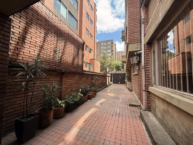 Apartamento de 3 alcobas en venta en Chico Norte, Bogotá, 230 m² · foto 21 de 22
