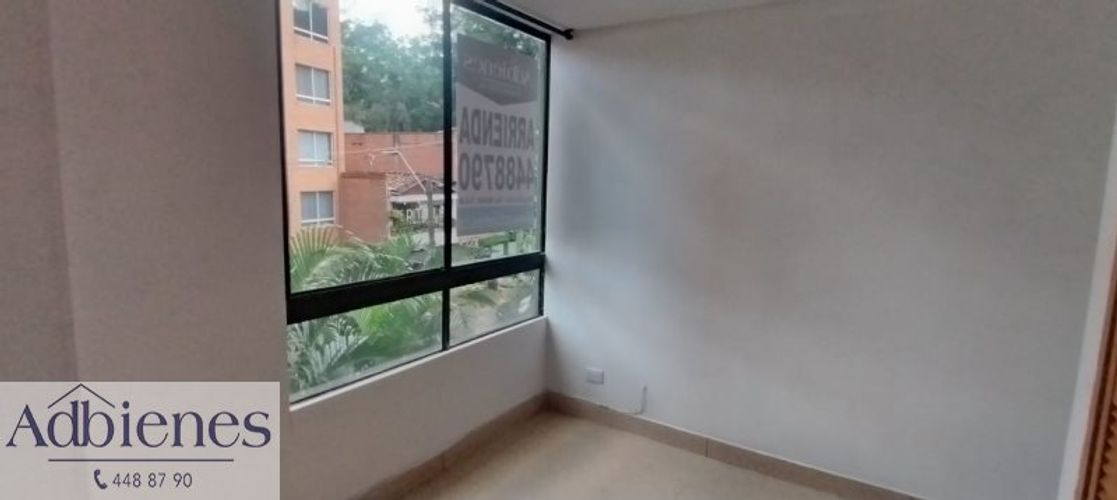 Apartamento de 2 alcobas en arriendo en Laureles, Medellín, 52 m² · foto 8 de 14