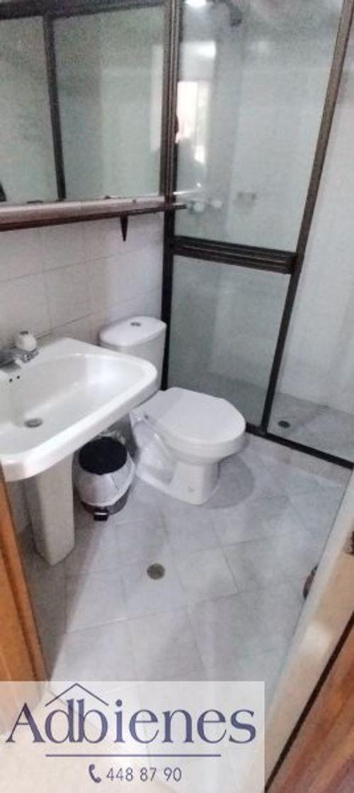 Apartamento de 2 alcobas en arriendo en Laureles, Medellín, 52 m² · foto 10 de 14