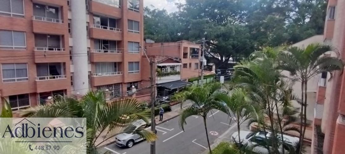 Apartamento de 2 alcobas en arriendo en Laureles, Medellín, 52 m² · foto 12 de 14