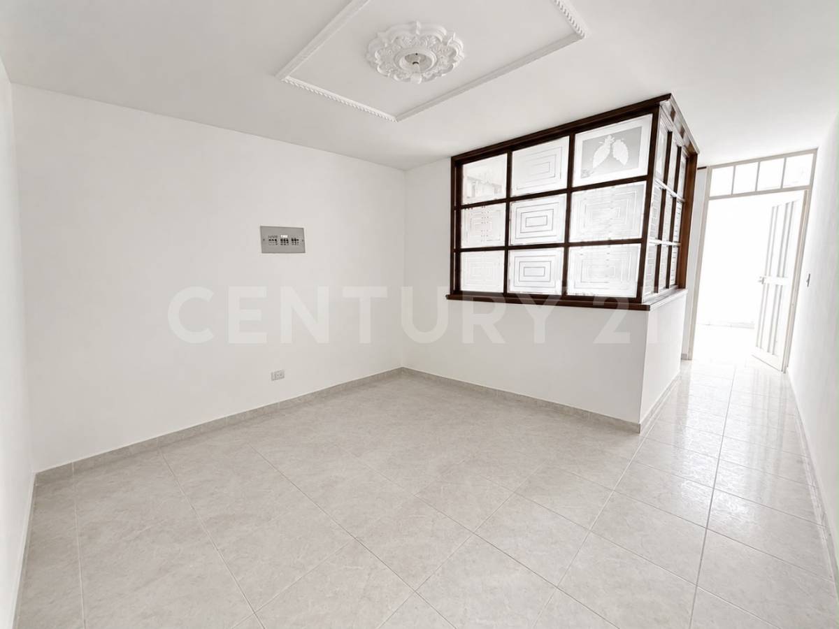 Casa en venta en Pinar De Suba, Bogotá · foto 2 de 13