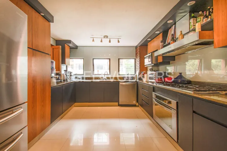Apartamento de 3 alcobas en venta en Los Rosales, Bogotá, 250 m² · foto 8 de 18