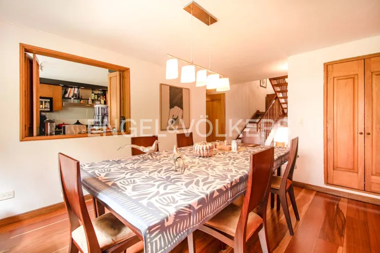 Apartamento de 3 alcobas en venta en Los Rosales, Bogotá, 250 m² · foto 7 de 18