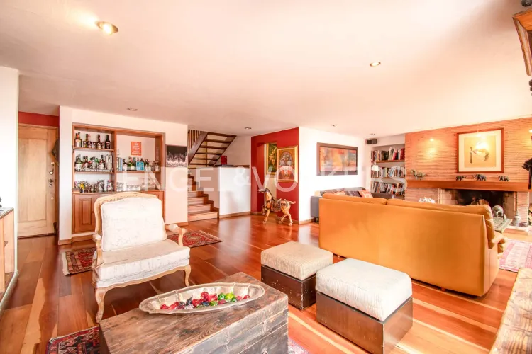 Apartamento de 3 alcobas en venta en Los Rosales, Bogotá, 250 m² · foto 5 de 18
