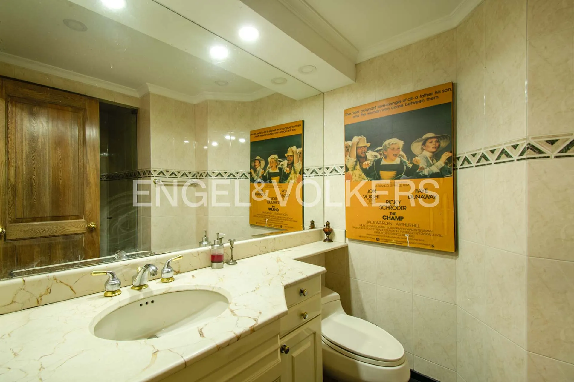 Apartamento en venta en Los Rosales, Bogotá · foto 16 de 21