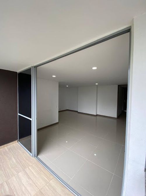 Apartamento de 3 alcobas en arriendo en Aves Maria, Sabaneta, 77 m² · foto 3 de 23