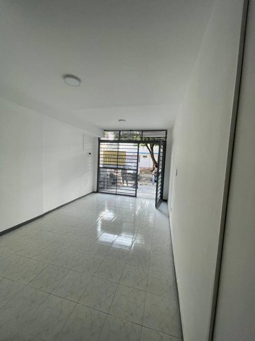 Local en arriendo en Tequendama, Cali, 40 m² · foto 3 de 6