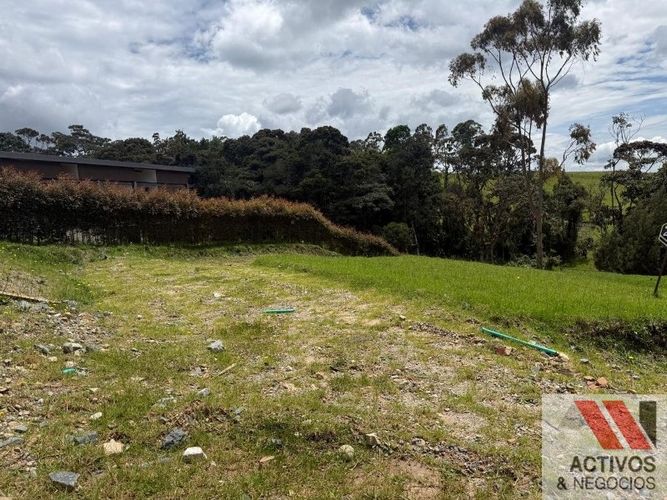 Lote en venta en Las Palmas, Envigado, 2480 m² · foto 4 de 8