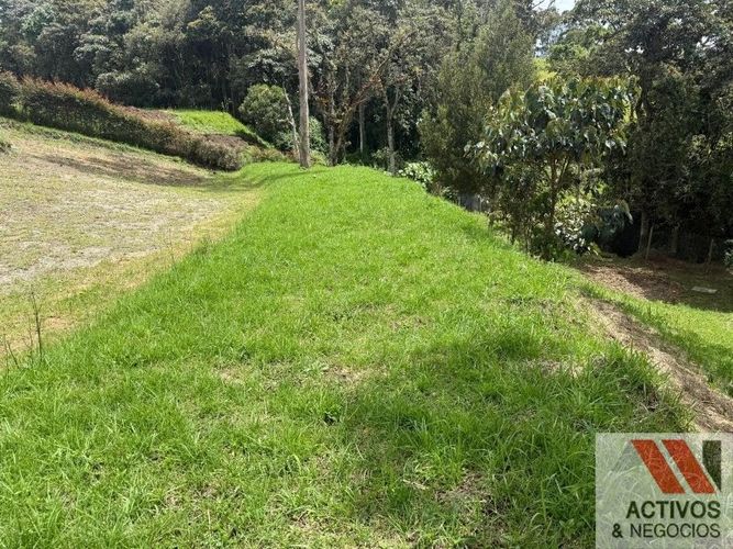 Lote en venta en Las Palmas, Envigado, 2480 m² · foto 6 de 8