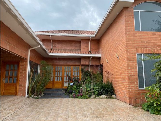 Casa de 5 alcobas en venta en Pueblo Viejo, Cota, 583 m² · foto 3 de 24