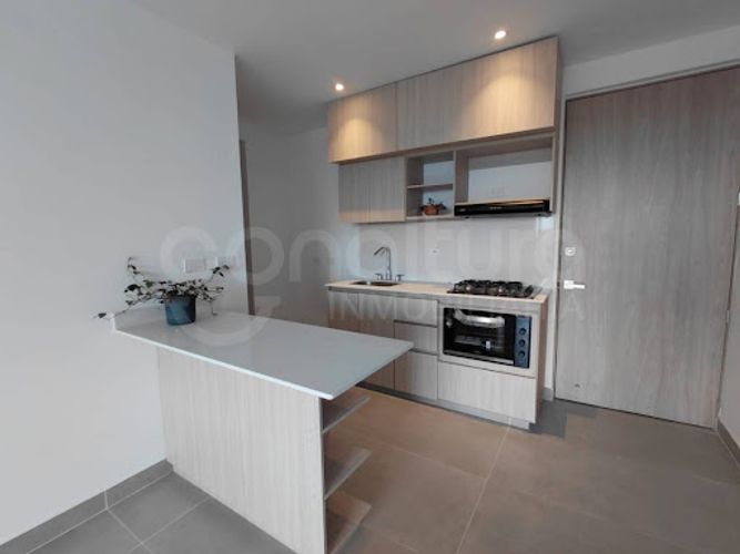 Apartamento de 2 alcobas en venta en Cristo Rey, Itagüí, 57 m² · foto 2 de 17