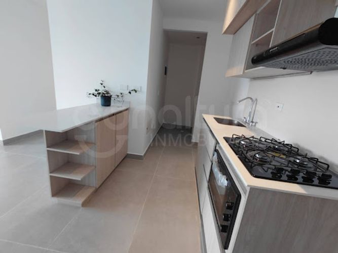 Apartamento de 2 alcobas en venta en Cristo Rey, Itagüí, 57 m² · foto 6 de 17