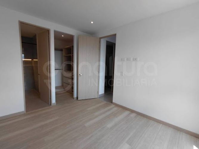 Apartamento de 2 alcobas en venta en Cristo Rey, Itagüí, 57 m² · foto 14 de 17