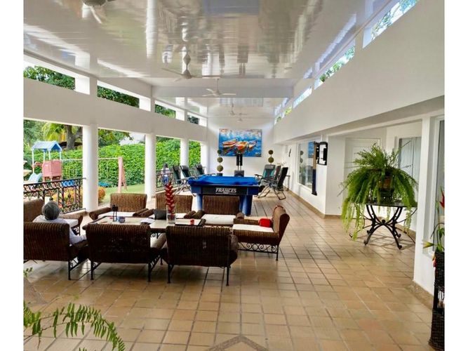 Casa de 5 alcobas en venta en Girardot, Girardot, 580 m² · foto 4 de 10
